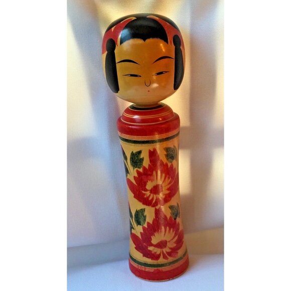 Japanese Kokeshi Doll Kimono Floral Design Hand Painted Flowers 9 1/2 “ - Picture 6 of 7